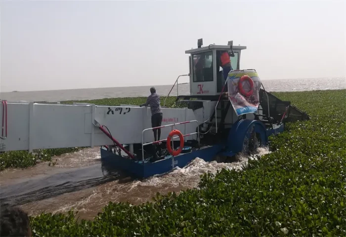 KDWH-200 Large Aquatic Weed Harvester