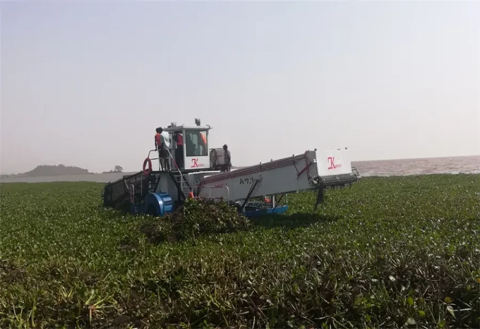 KDWH-200 Large Aquatic Weed Harvester