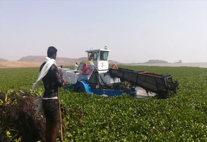 KDWH-200 Large Aquatic Weed Harvester